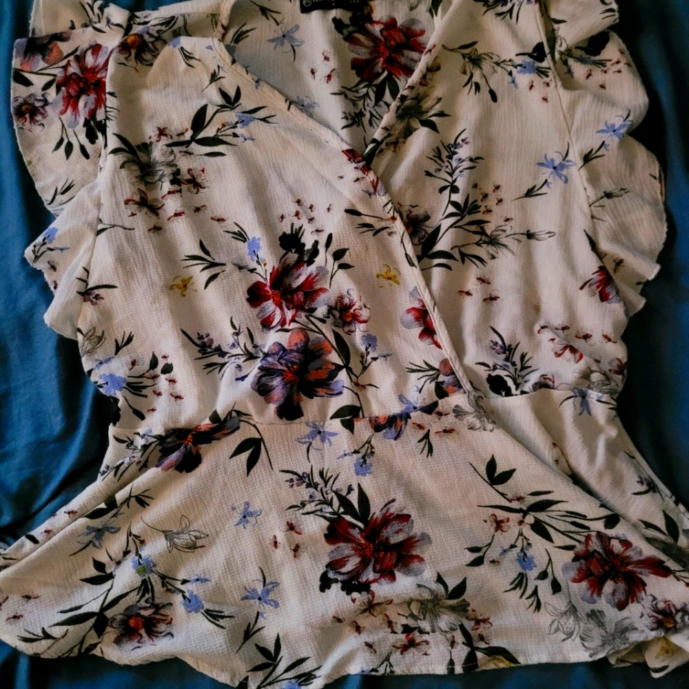 Beige Blouse Fashion to Figure Size 1